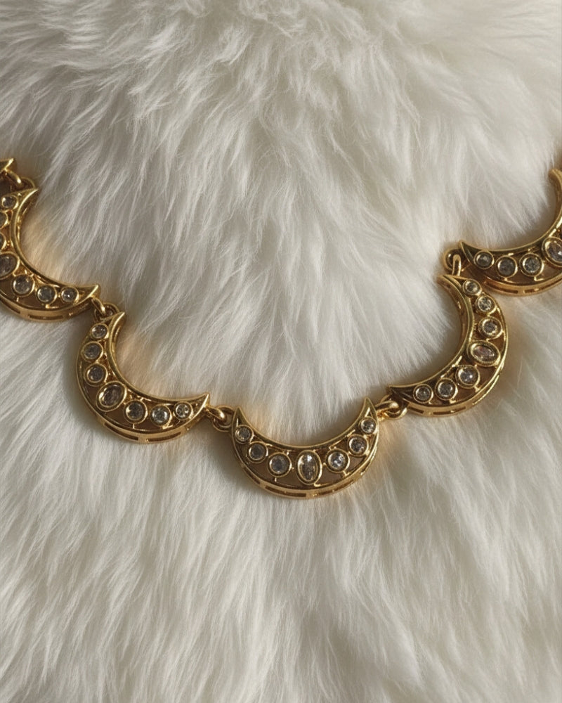 MOON STONE NECKLACE.