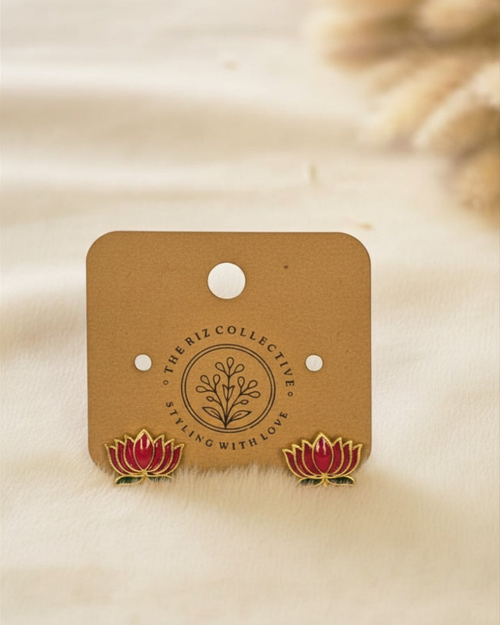 LOTUS GOLD FINISH PENDANT SET