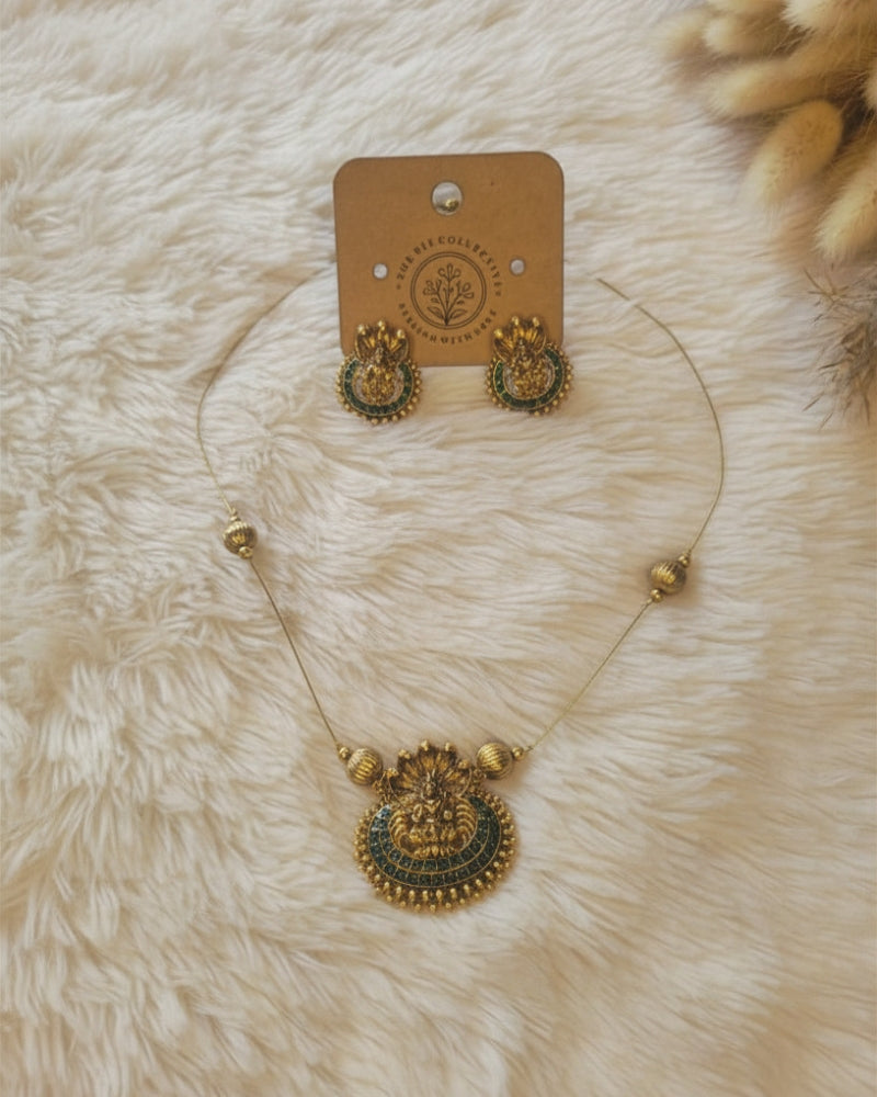 LAKSHMI INVISIBLE NECKPIECE GREEN