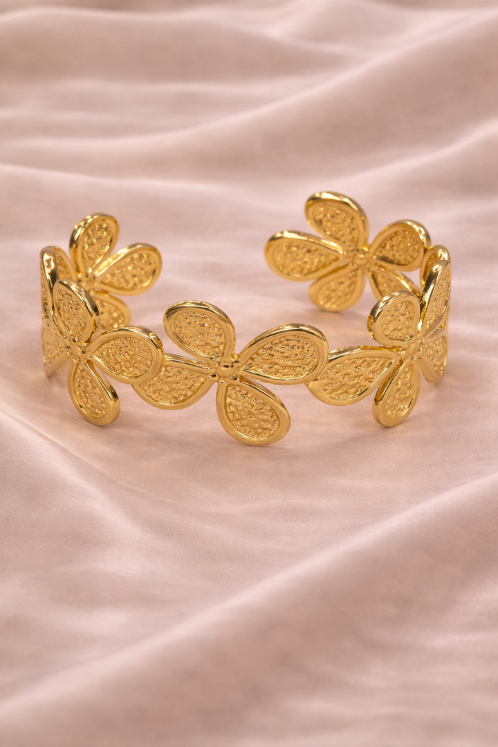 Petal Texture Luxe Kada