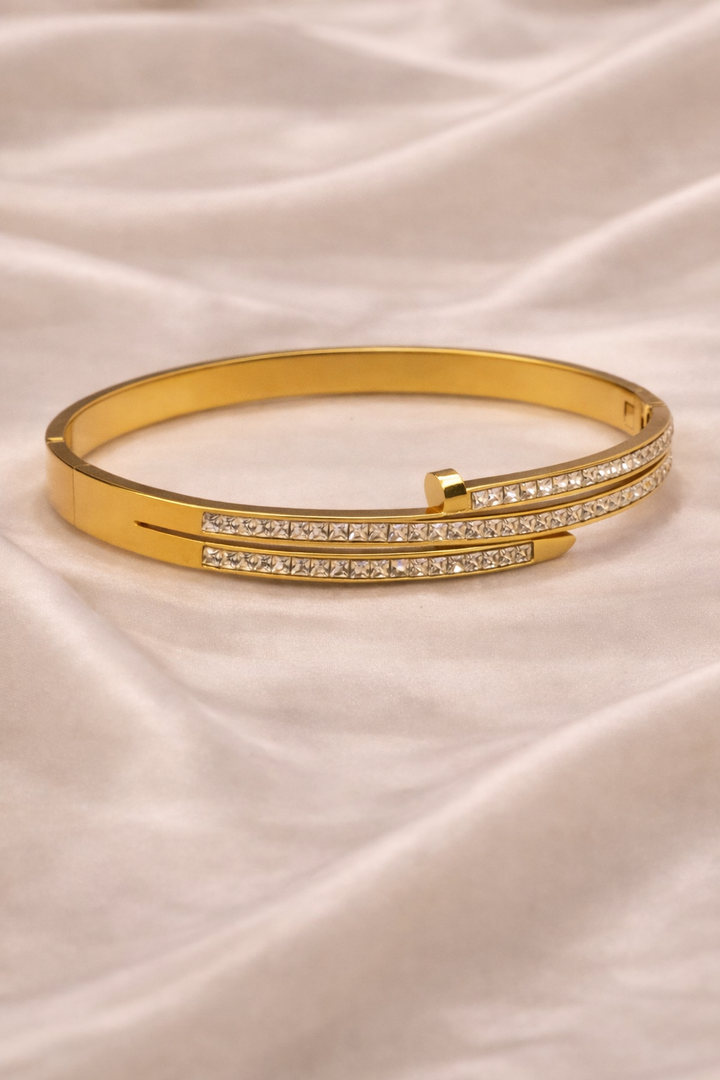 Crystal Line Gold Kada